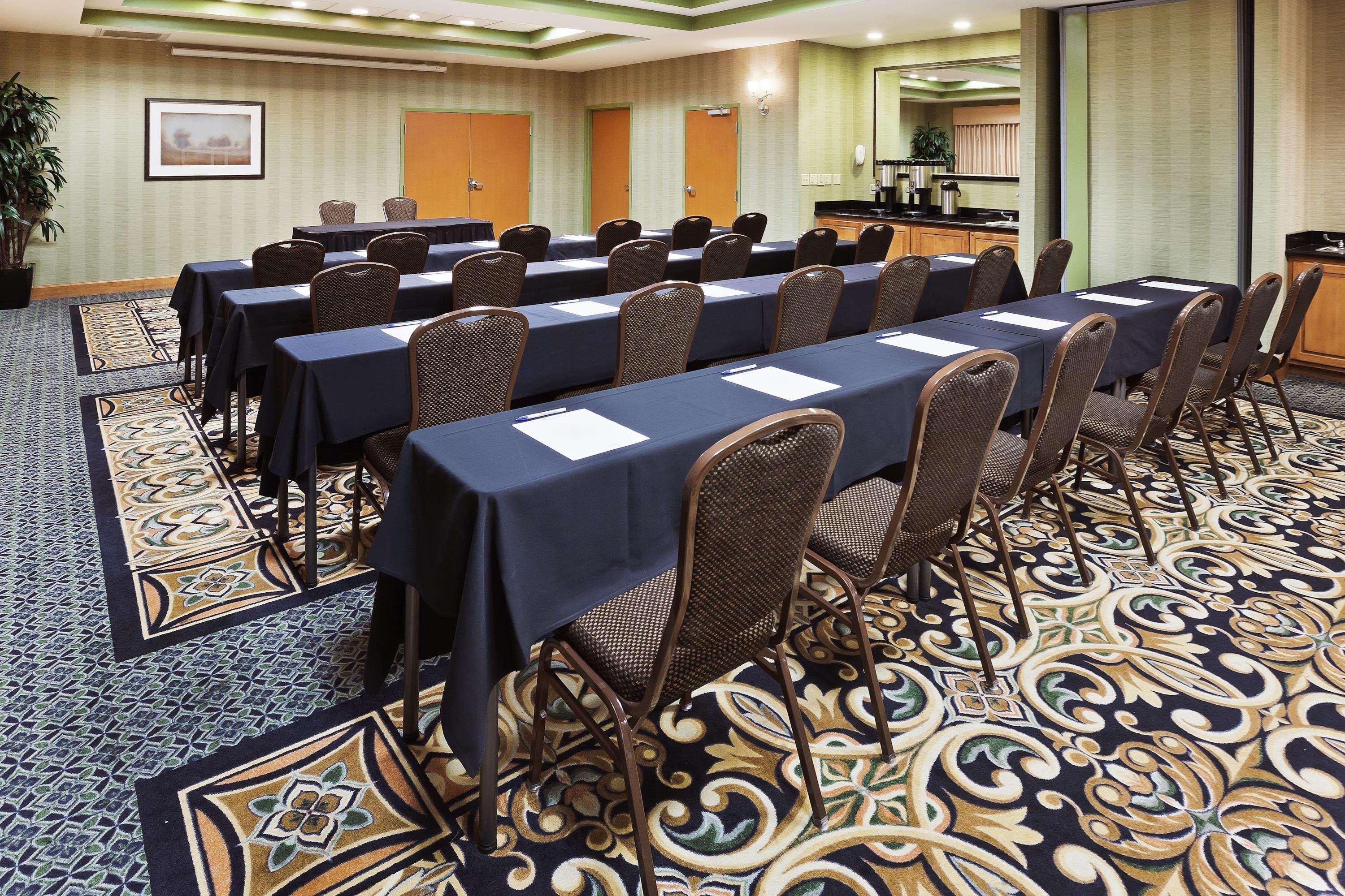 Hilton Garden Inn Tulsa South Επιχειρήσεις φωτογραφία